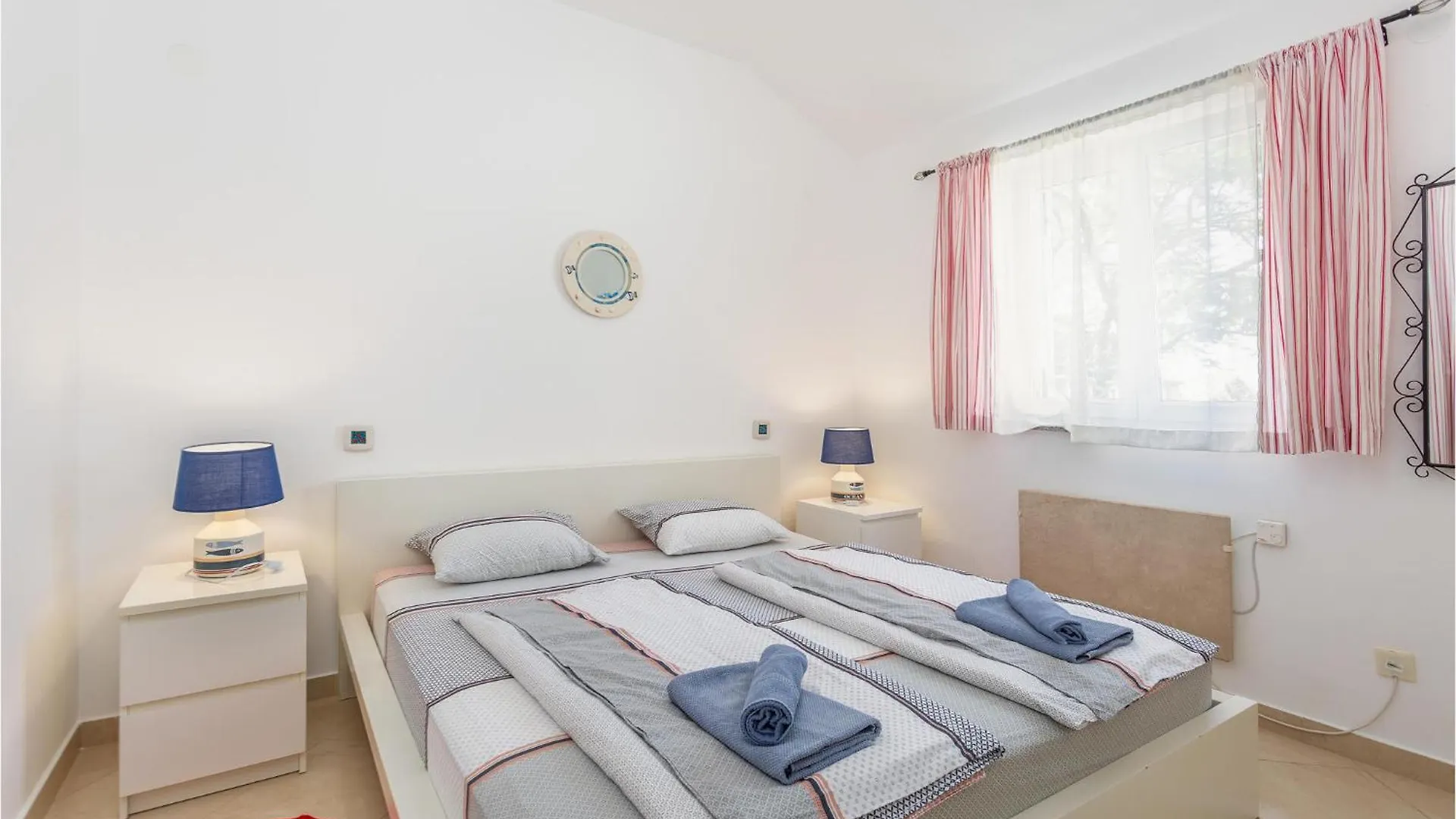 Amazing Home In Njivice With Kitchen Holiday home